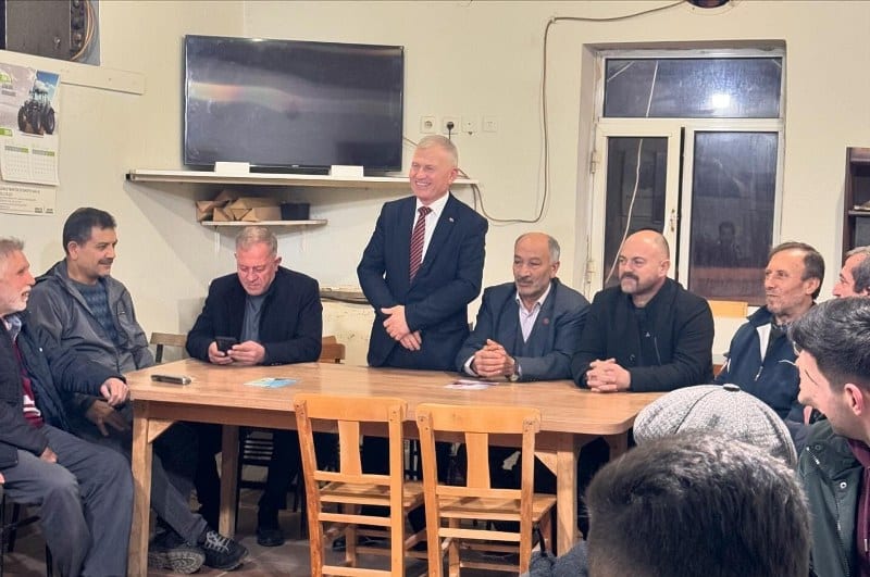 Milliyetçi Hareket Partisi Cumhur ittifakı Susurluk Belediye Başkan Adayı Fahrettin Şener, seçim çalışmaları kapsamında Reşadiye ve Paşaköy Mahallesinde vatandaşlar ile bir araya geldi.