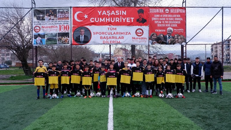 Belediye Başkanı Nurettin Güney; "Susurluk Belediyesi olarak spora verdiğimiz destek nedeniyle her zaman göğsümüz kabardı. Bizlere bu gururu yaşatanlara teşekkür ediyorum" dedi.