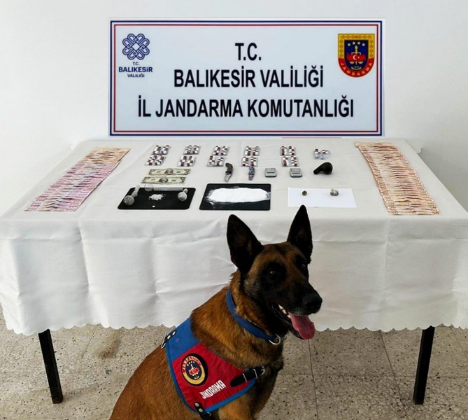 Jandarma'dan Uyuşturucu Baskını