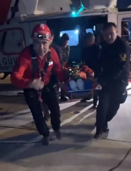 Bakan Yerlikaya; Ekipler Bölgeye İntikal Etti