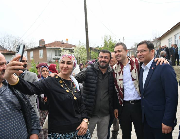 Balıkesir Büyükşehir Belediye Başkanı Ahmet Akın, Sındırgı