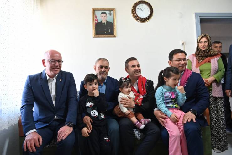 Balıkesir Büyükşehir Belediye Başkanı Ahmet Akın, Sındırgı