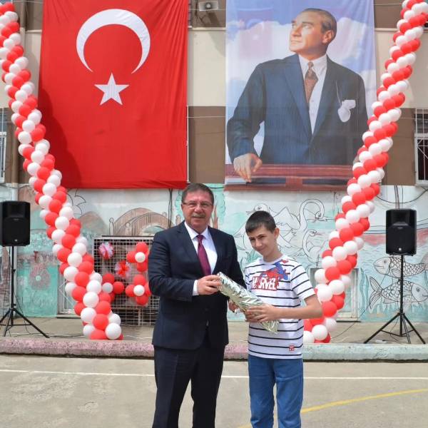 Ödüllerini İlçe Protokolünden Aldılar