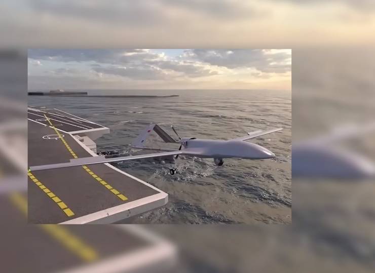 Bayraktar TB3, Türkiye'nin en büyük askeri gemisi TCG Anadolu'da testlerine başladı. Bu yeni İHA, deniz kuvvetlerinin kabiliyetlerini artırmayı hedefliyor.