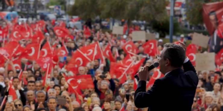 CHP, Özgür Özel, emekli maaşı, asgari ücret, Büyük Emekli Mitingi, Ankara, emekliler, seçim vaadi, Cumhurbaşkanı Erdoğan, MHP lideri Bahçeli, 15 maddelik çağrı, Hazine ve Maliye Bakanı Mehmet Şimşek, IMF, emeklilerin sesi.