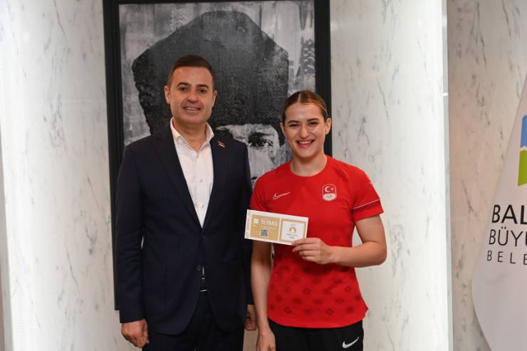 Balıkesir Büyükşehir Belediyesi, Esra Yıldız Kahraman, Olimpiyat, spor, sözleşme, başarı, destek, Paris 2024
