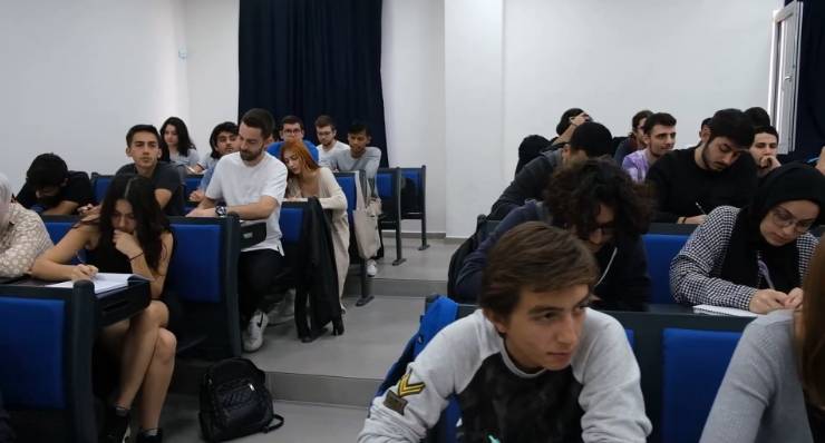 Bandırma 17 Eylül Üniversitesi, Bilgisayar Mühendisliği, öğrenci, eğitim, laboratuvarlar, kariyer, teknoloji