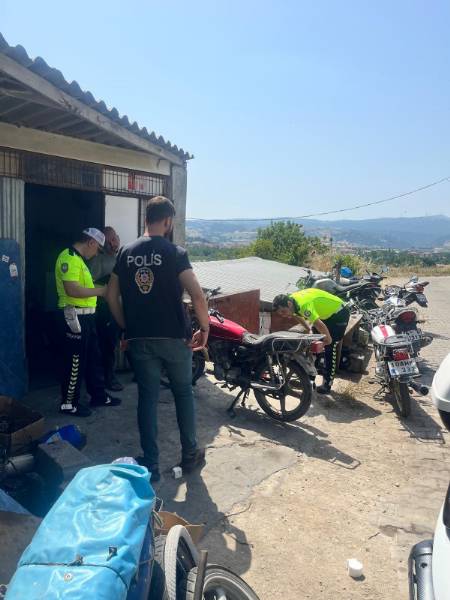Susurluk’ta Çalıntı Motosikletlere Yönelik Denetim 