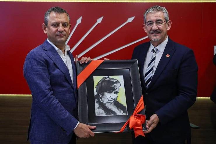 CHP, Balıkesir, Erden Köybaşı, Özgür Özel, güçlü örgüt, Atatürk tablosu, yerel yönetimler