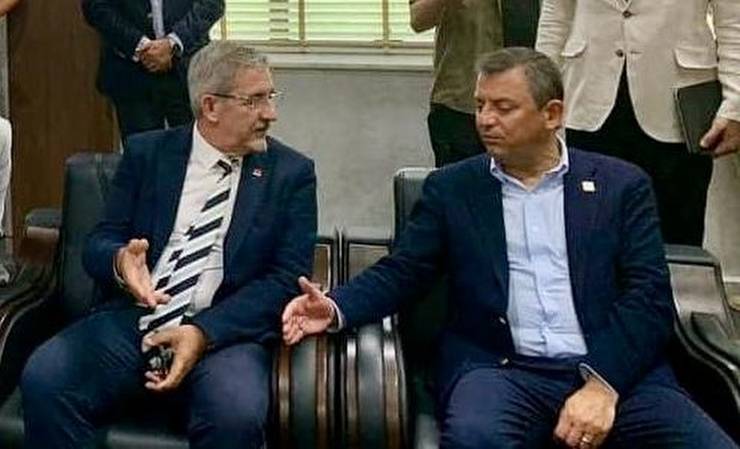 CHP, Balıkesir, Erden Köybaşı, Özgür Özel, güçlü örgüt, Atatürk tablosu, yerel yönetimler