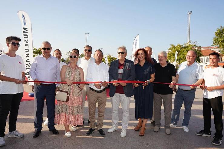 Bandırma, Otomobil Fuarı, Cumhuriyet Meydanı, Fiat Kadıoğlu, Hyundai Baştaş, otomobil modelleri, fuar açılışı