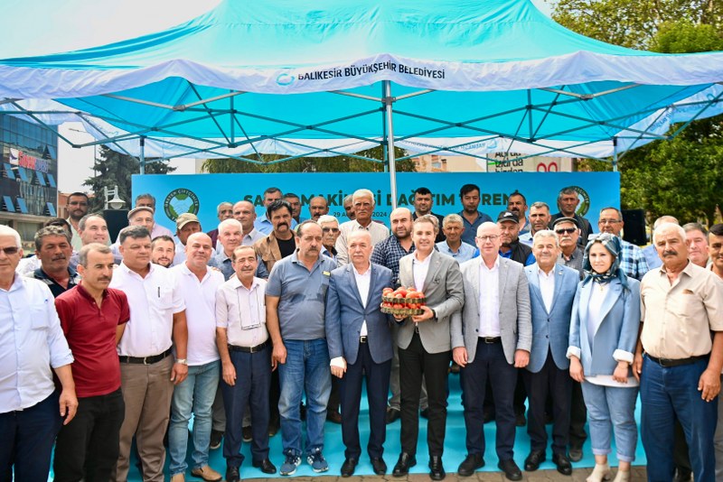 Dursunbey, salça makinesi, Balıkesir Büyükşehir Belediyesi, çiftçiler, tarımsal üretim, katma değerli ürünler