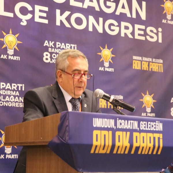 AK Parti Bandırma İlçe Teşkilatı’nın 8. Olağan Kongresi, Grand Asya Otel’in balo salonunda yoğun bir katılımla gerçekleşti.