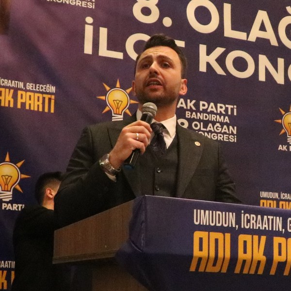 Ak Parti Bandırma İlçe Teşkilatı'nın Grand Asya Oteli'nde gerçekleştirilen olağan genel kurulunda konuşan Ak Parti Balıkesir Milletvekili Ali Taylan Öztaylan'ın gündeminde Bandırmaspor'un stadyum konusu vardı Ali Talan Öztaylan stadyum hakkında açıklamalarda bulundu.Öztaylan,''Maalesef Bandırma ve büyükşehir belediyesinde kazanamadık ve ben dedim