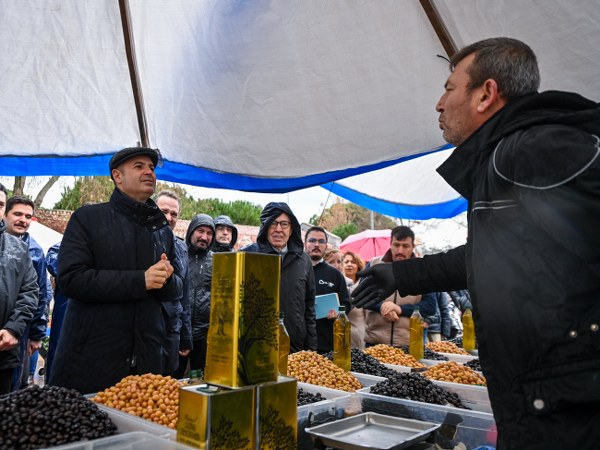 Balıkesir açık semt pazarı, Ahmet Akın, Altıeylül pazar yeri, Bahçelievler semt pazarı, Balıkesir ortaklığı kalkınma, pazarcı esnaf sorunları