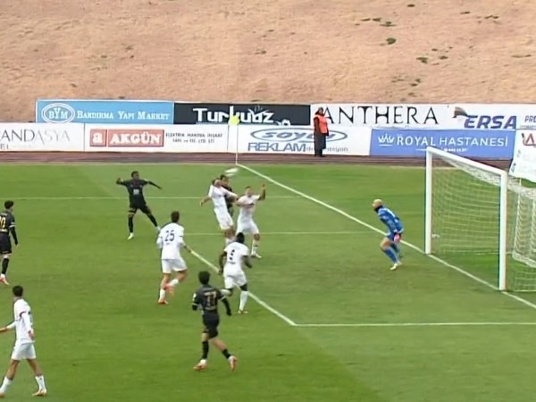 TFF 1.lig 16'ncı hafta mücadelesinde Bandırmaspor evinde konuk ettiği Gençler birliği ile 2-2 berabere kaldı.
