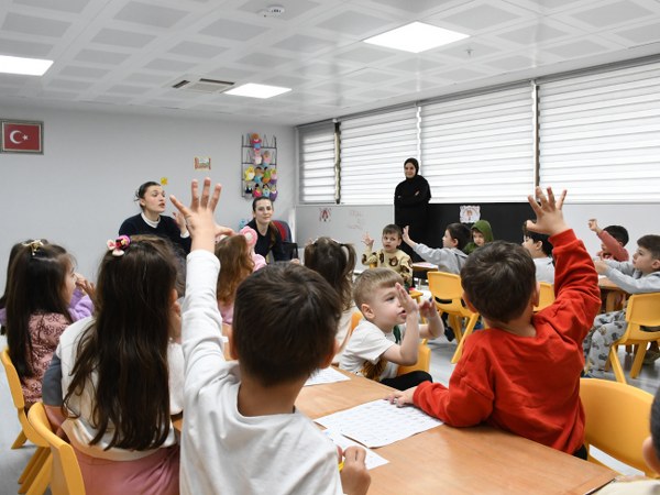 Balıkesir’de Minik Öğrencilere Yangın Eğitimi Verildi