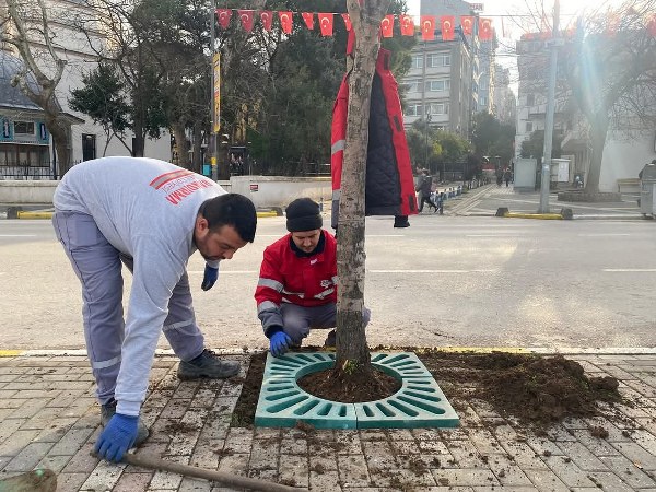Bandırma’da Kaldırımlar Konfor ve Estetik İçin Yenileniyor