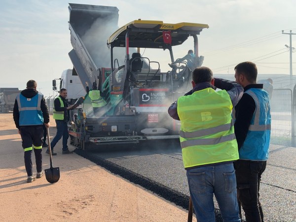 Gönen’de sanayi esnafının yol çilesi bitti