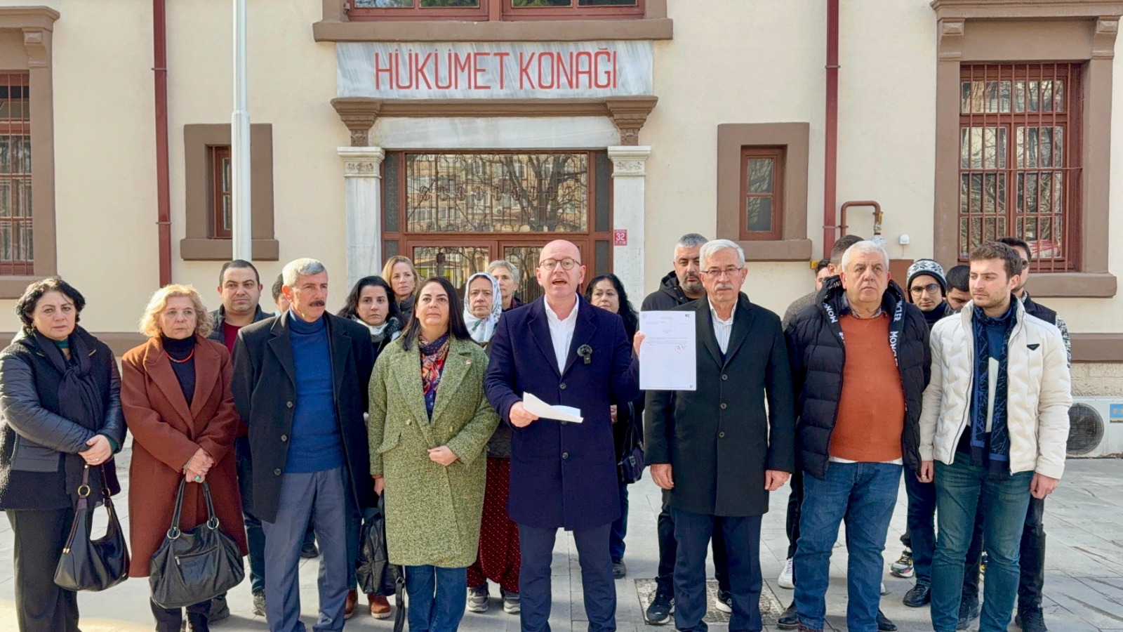Erdek 8 yildir adliye sarayi bekliyor