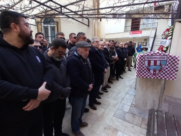 Ünlü Davulcu Ahmet İzgi Hayatını Kaybetti