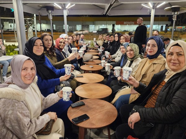 Ak Parti Gündüz Gece Sahada