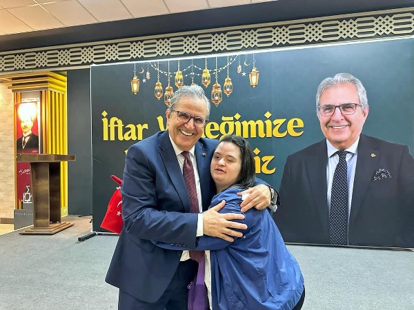 BAŞKAN MİRZA ÖZEL BİREYLER VE AİLELERİYLE İFTAR PROGRAMINDA BULUŞTU