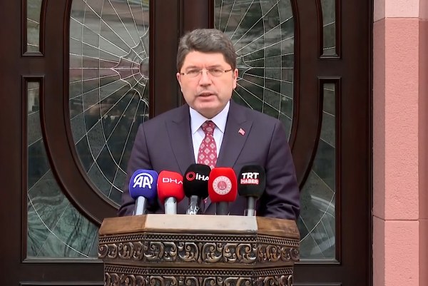 Bakan Tunç, 106 Gözaltı Var