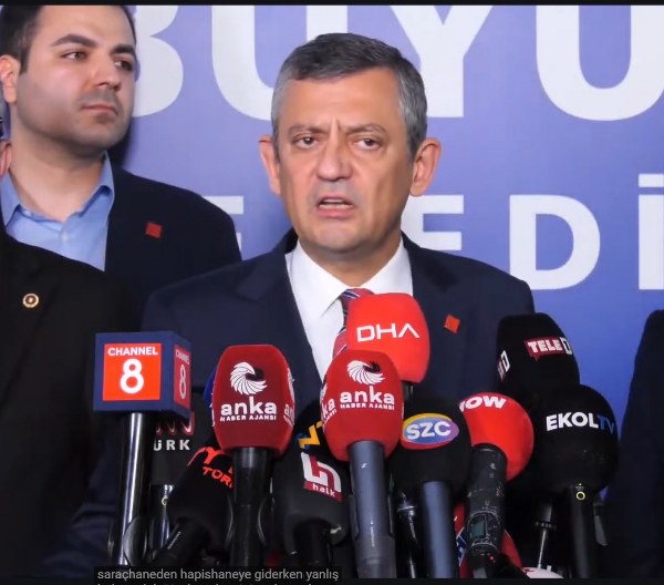 özgür özel_ CHP Olağanüstü Kurultay Kararı Aldı