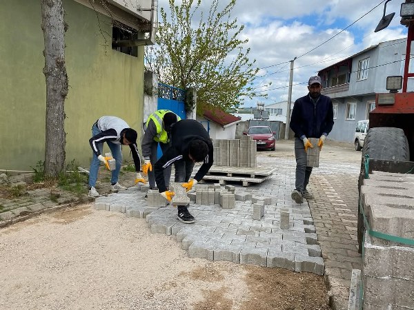 Bandırma'da Çevre Düzenlemeleri Devam Ediyor (1)