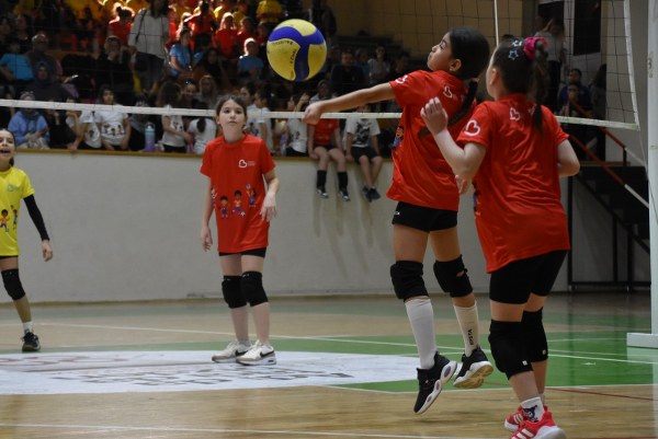 Büyükşehir’den minik sporculara büyük turnuva (2)