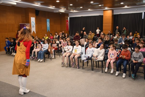Büyükşehir’in Kütüphane Haftası’na özel etkinliklerine yoğun ilgi (2)