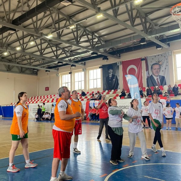 EDREMİT’TEN ALTIN MADALYALARLA DÖNDÜ (2)