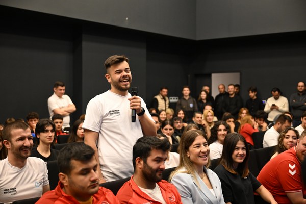 Akın “Gençlerle planlı büyüyen Balıkesir’i inşa edeceğiz” (5)
