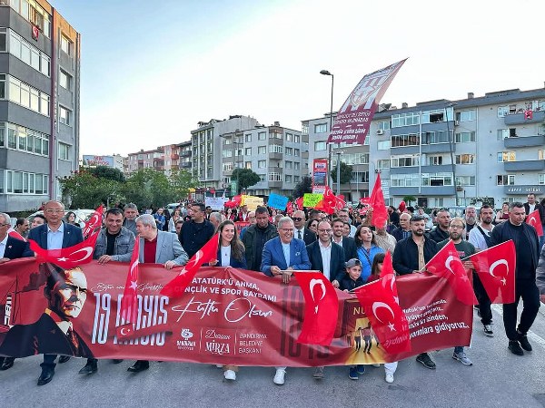 Bandırma 19 Mayıs'ı Coşku İe Kutladı (5)
