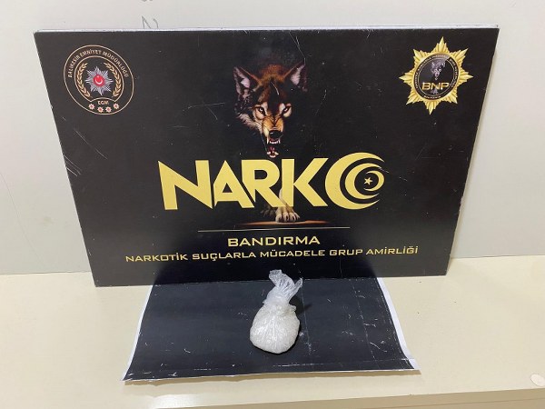 Bandırma’da Narkotik Köpek “Dark” İlk Görevinde Uyuşturucu Yakaladı