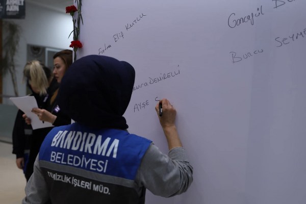 407 Kadın Bandırma