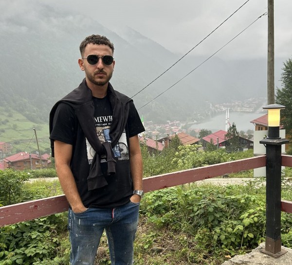 Erdek’te 20 yaşındaki Usame Sarı silahla ölü bulundu