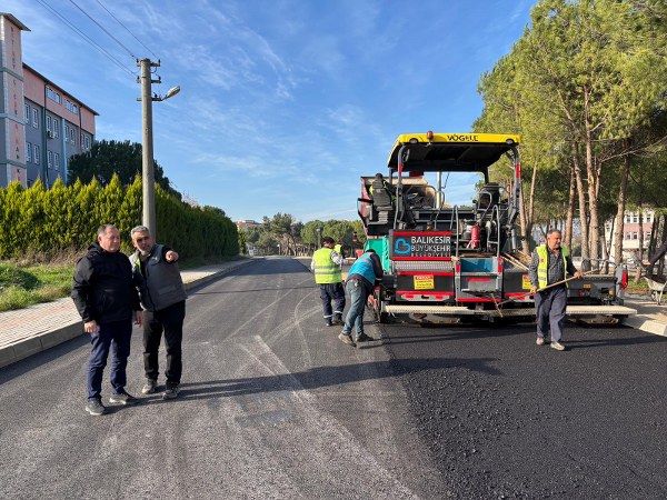 Gönen’de Bozuk Yol Kalmıyor