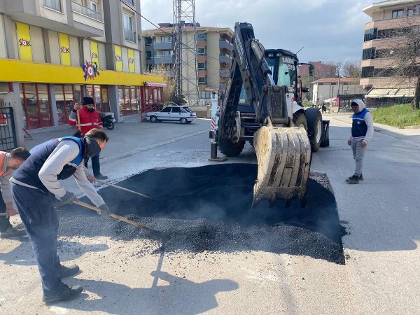 Bandırma’da belediye ekiplerinden yoğun mesai