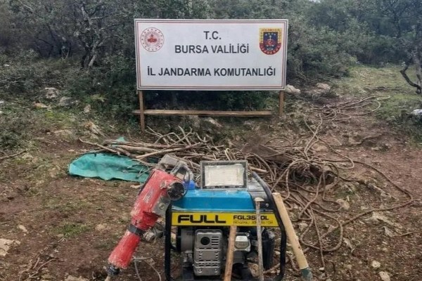 Defineciler pes dedirtti: 35 metrelik kaçak tünel ortaya çıkarıldı