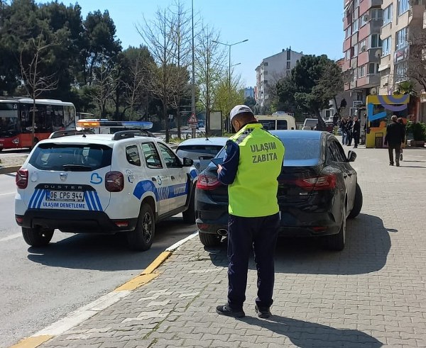Balıkesir’de kaldırım ve durak ihlallerine denetim