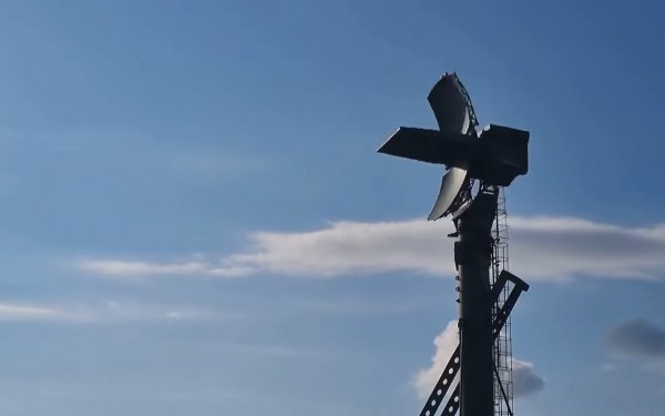 İran ABD’ye ait THAAD Radarını Vurdu