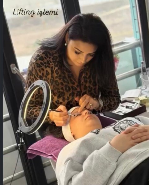 Balıkesir ve Körfez’in Parlayan Yıldızı Nura Güzellik Salonu ..