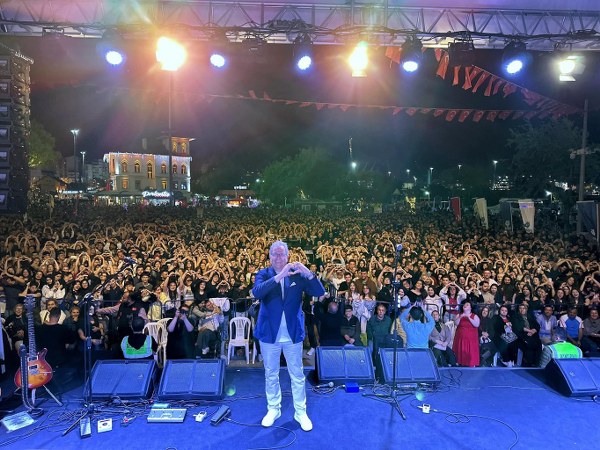 Bandırma’da 19 Mayıs Coşkusu Meydanlara Sığmadı