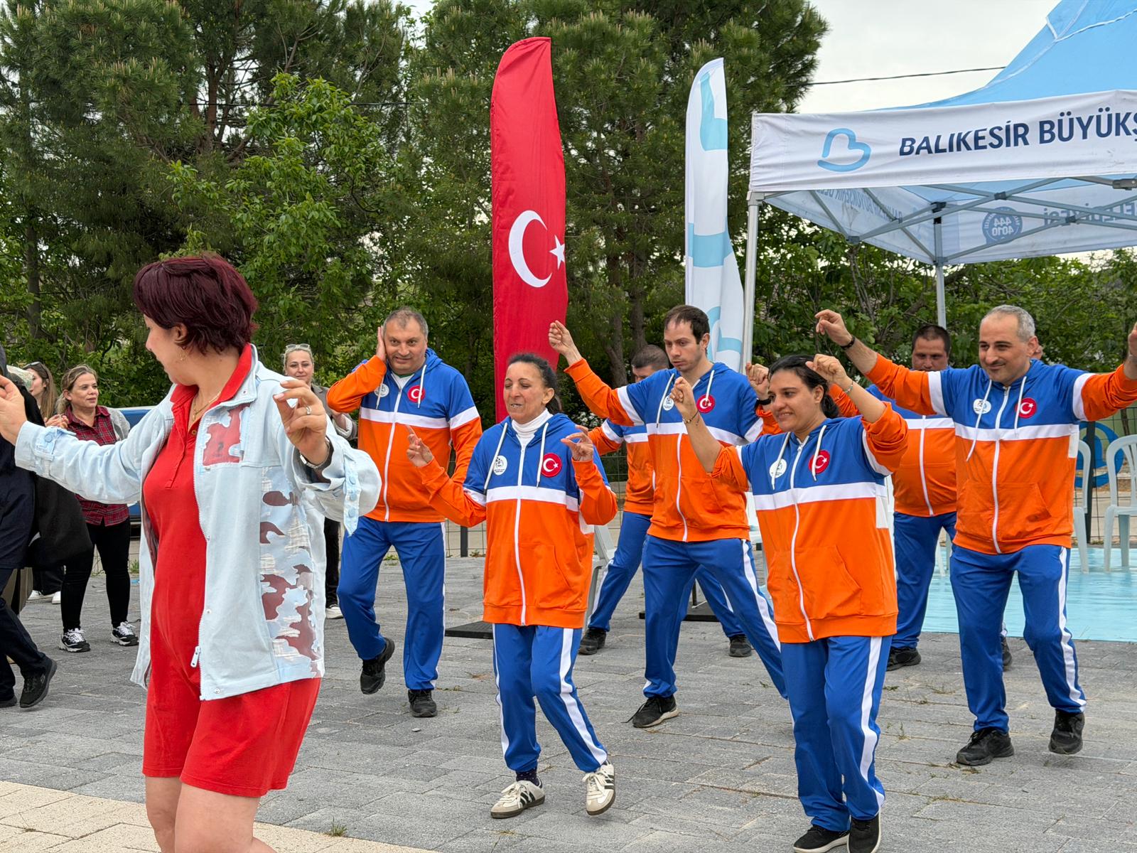 Bandırma’da Engelliler Haftası kapsamında bahar şenliği düzenlendi