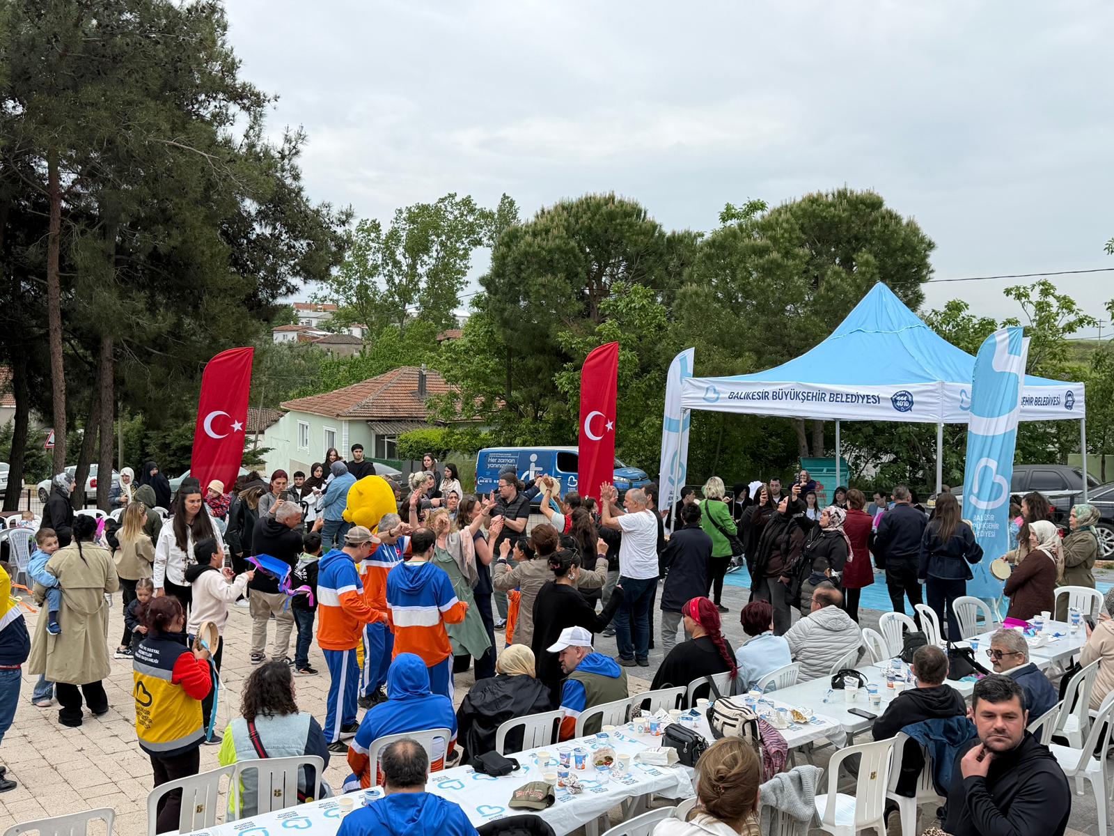 Bandırma’da Engelliler Haftası kapsamında bahar şenliği düzenlendi