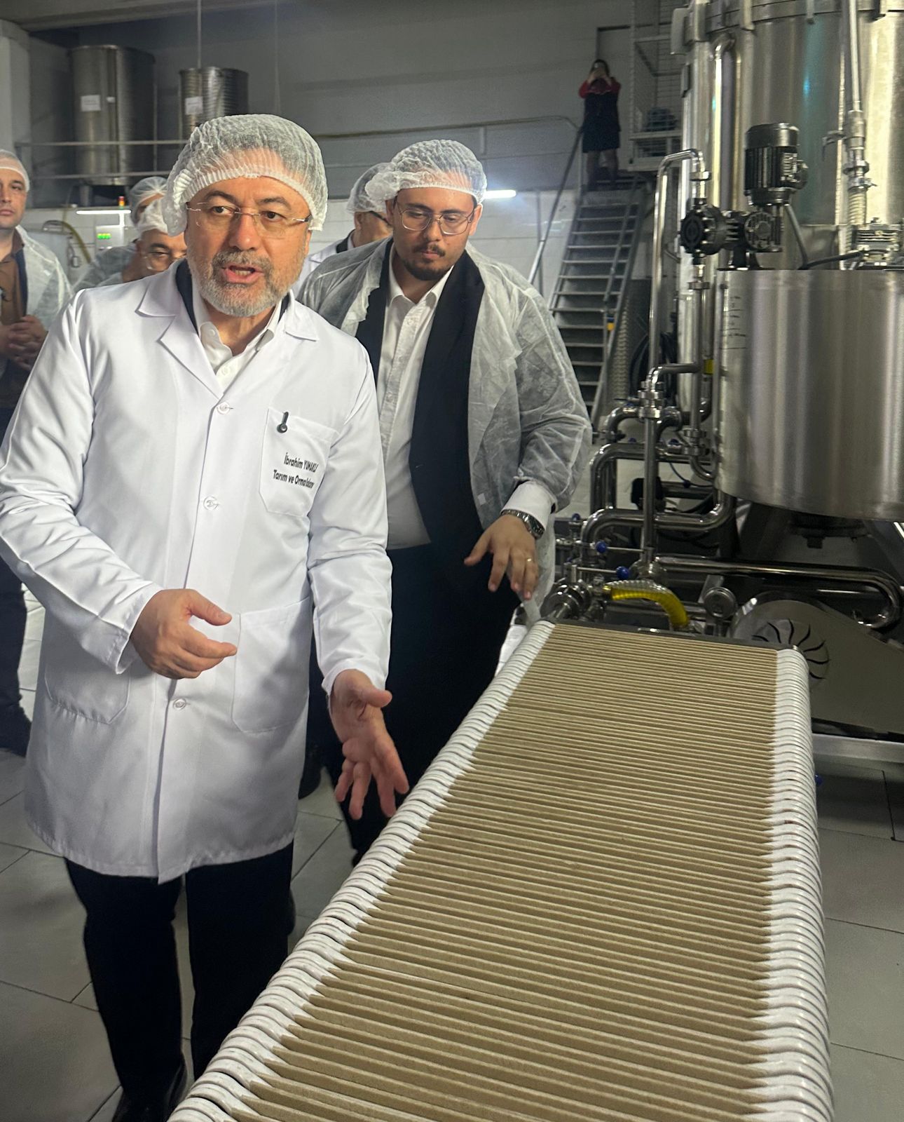 Tarım Bakanı Yumaklı, Ayvalık zeytinyağı üretimini yerinde inceledi