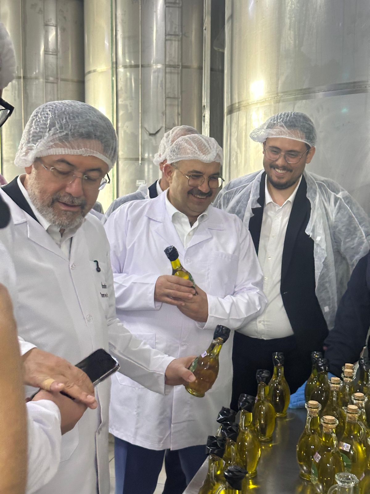 Tarım Bakanı Yumaklı, Ayvalık zeytinyağı üretimini yerinde inceledi