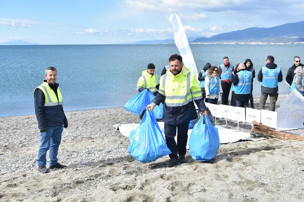 Balıkesir’de Kıyı Temizliği